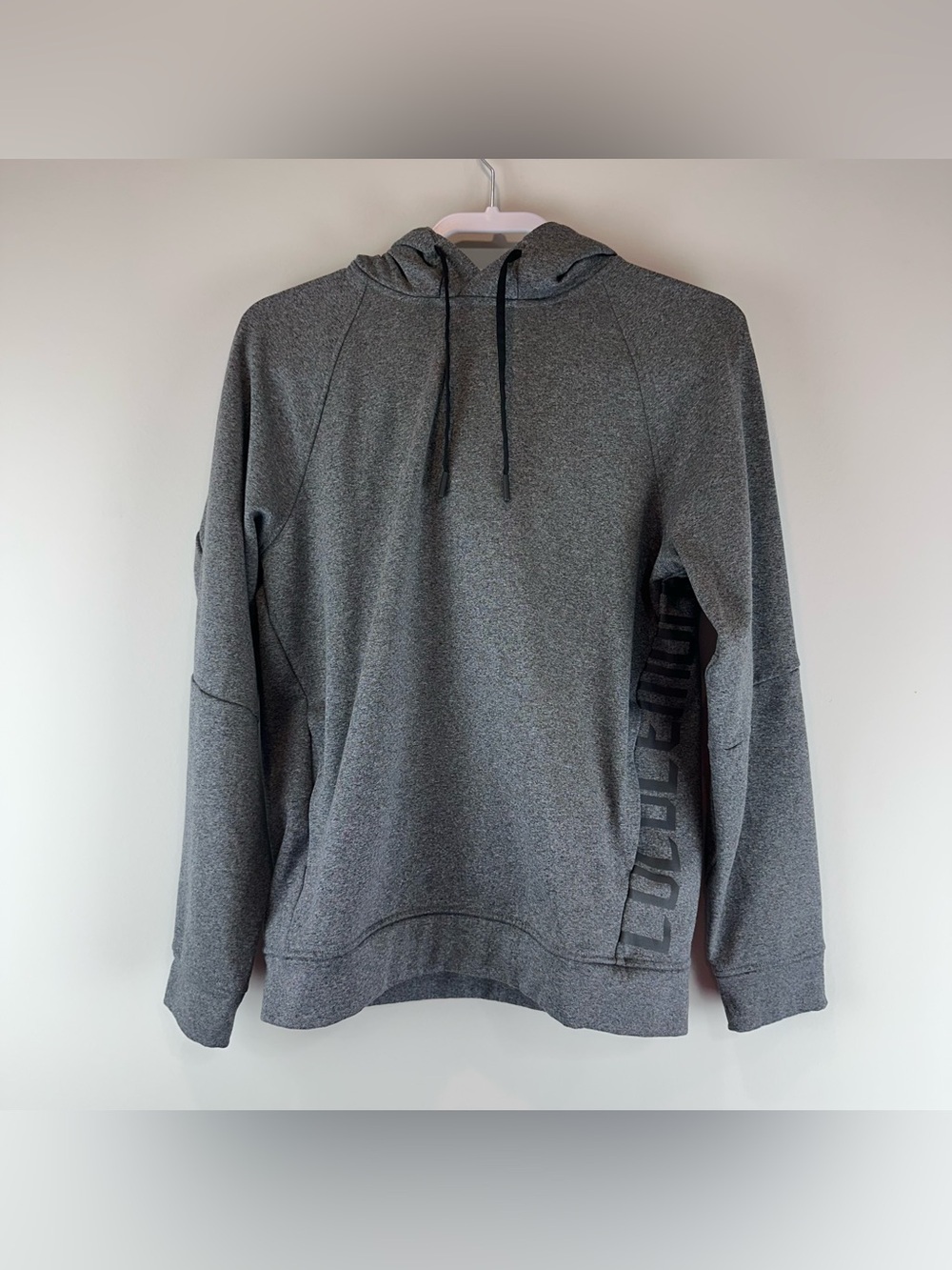 Lululemon Men’s Gray Athleisure Athletic Spell Out Hooded Hoodie Pullover Small